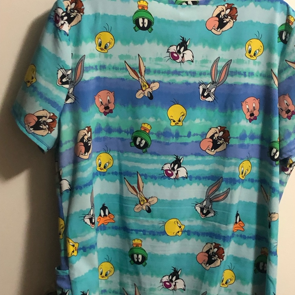 SCRUB TOP/ MEDICAL TOP - Picture 3 of 3